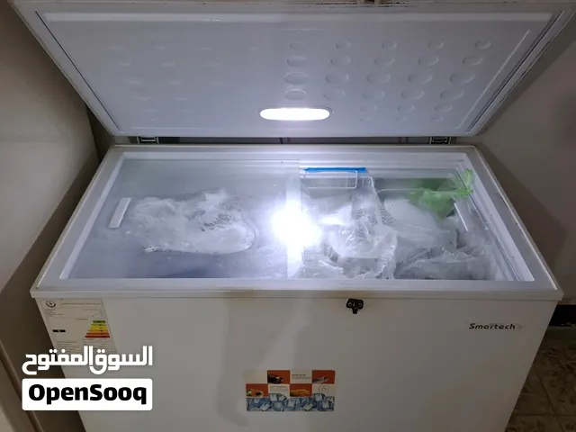 سلام عليكم مجمده للبيع حجم وصط نضيفه كلش اخت الجديده مكاني بصره حي المهندسين السعر 250وبيها مجال