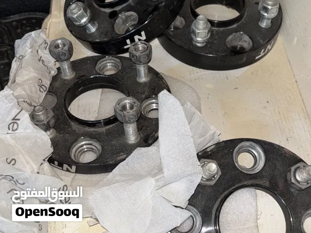 سبيسرات للبيع