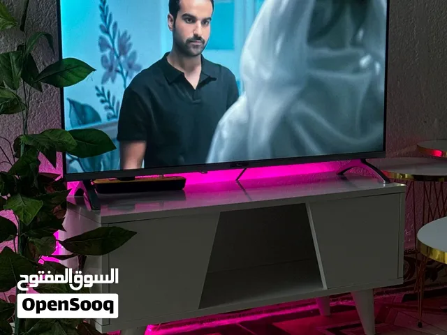 ميز تلفزيون نظيف جداً نظافته 85% السعر 40 الف