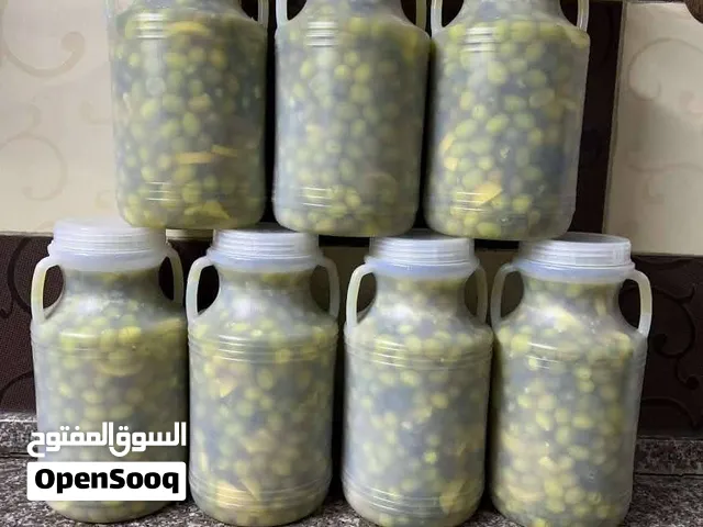 زيتون أخضر بعل