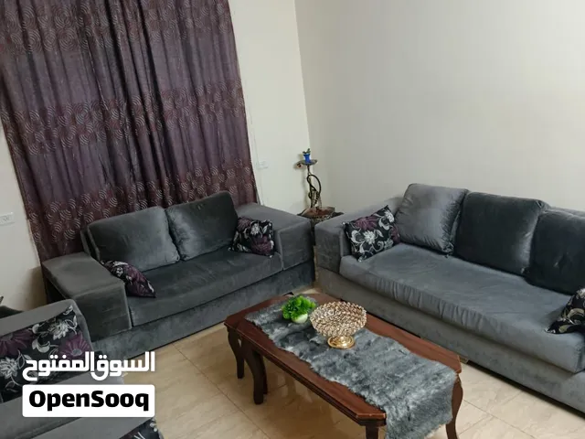 طقم كنب +طاولات +برادي عدد 2 هدية