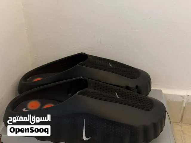 Nike mind black