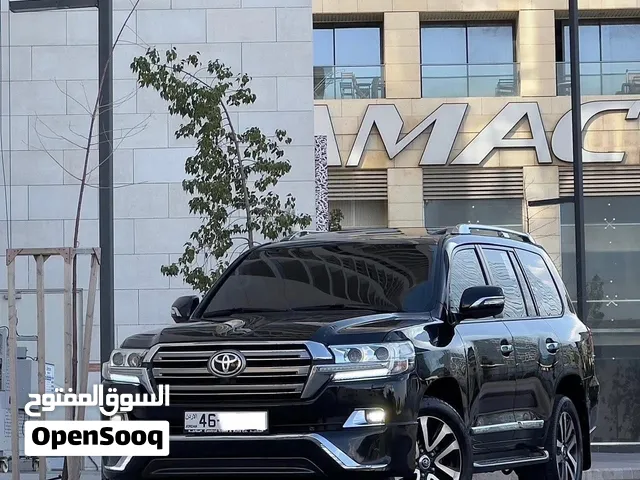 SUV Toyota in Salt