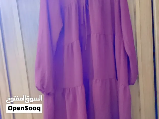 قمصان للبيع  بحالة جيدة