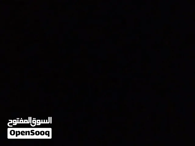 عندي شاشة من Udor مع جميع اسلاكها و نظيفه ما فيها اي خدش 70 هيرتز بدي إبدلها ب شاشة 144 هيرتز 23