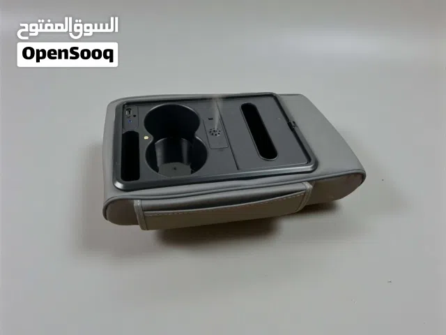 ستاند مسند ذراع سيارة متعدد الاستخدام مع مبخرة وعطر  الاستخدامات  مسند ذراع مريح للسائق والراكب أثنا