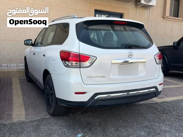 Nissan pathfinder 2013 hood car