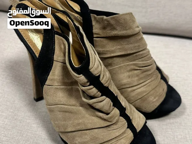 Elie Tahari Black & Beige Slingback Heels – Size 37  AED 200