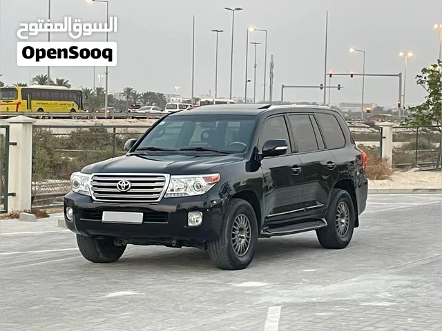 TOYOTA LANDCRUISER GXR V8 MODEL 2012
