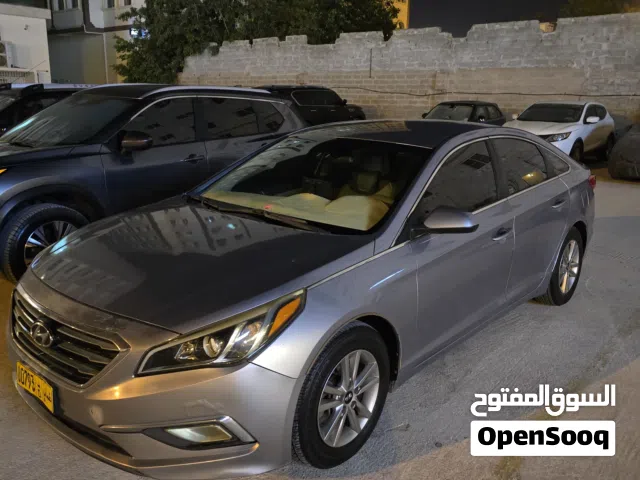 هونداي سوناتا 2016 رمادي مستعملة بمحرك 2000 سي سي مع تجهيزات فاخرة