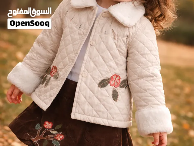 اطقم  بناتي و جاكيتات و كبابيت بناتي بحال الجديد   افرهول جينز جديد بيلبس ج