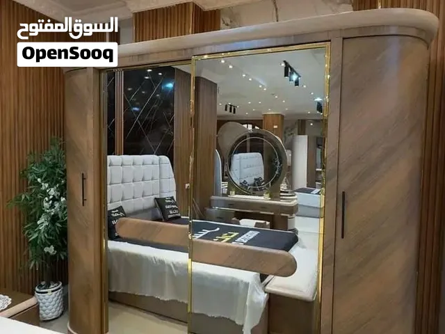 غرفة مناسبة للعرسان والتجديد المنزلي