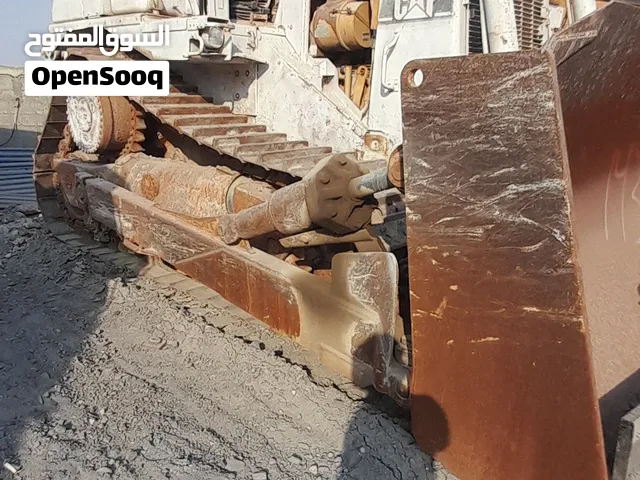 معدات وسيارات للبيع مفردCAT Komatsu