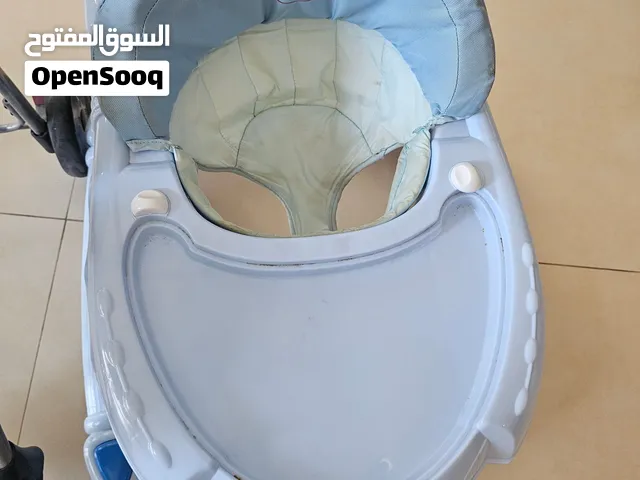 عربايه اطفال وكراجه بحاله جيده جدا  سعر البيع  للجميع 10 دينار