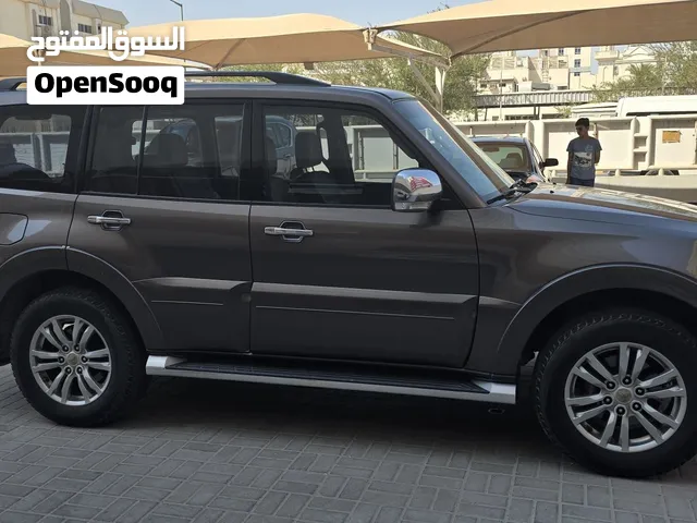MITSUBISHI PAJERO-FULL OPTION MODEL 2013