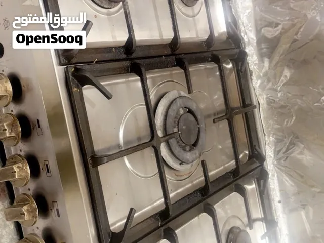 طباخ شغال مافي شي
