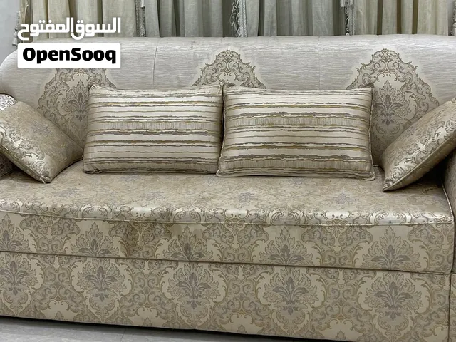 كنبه ثلاث مقاعد