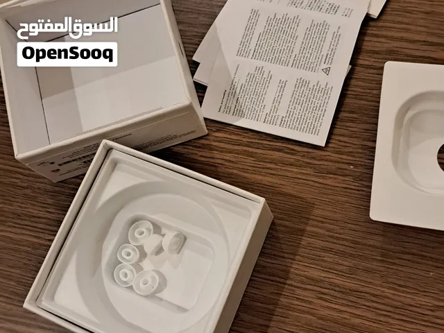 سماعة ابل إير بودز برو الجيل الثاني شبه جديده السعر 350 قابل للتفاوض