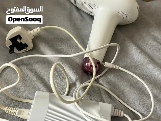 للبيع مكينه لليزر امورها طيبه شبه جديده ب 30