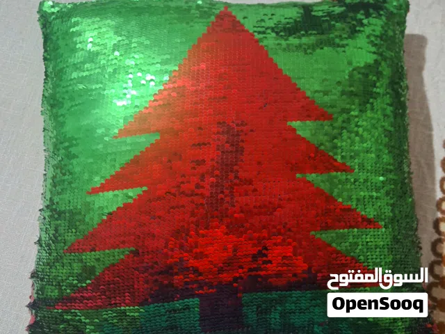 مخدة بلونين أخضر و احمر coussin en 2 couleurs rouge et vert