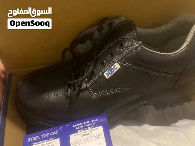 سفتي شوز جديد عدة مقاسات