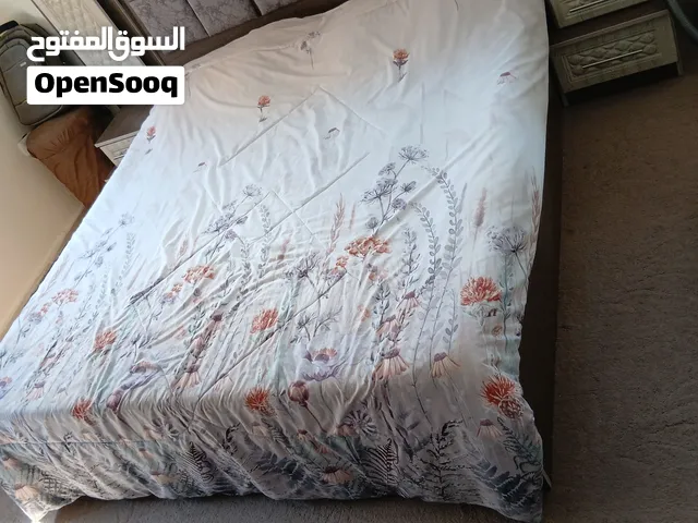 مسبل مجوز 220×2  مع غلاف فرشة نظيف ما في اشي موجود باربد سعره 10