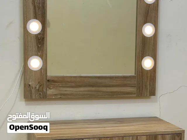 ميز استقبال مدخل البيت او ميز تواليت