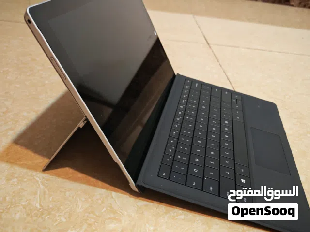 لابتوب Microsoft surface pro3 فيه كسور خفيفه معالج intel core5 الجيل الرابع الجهاز لقطه بسعر 80دينار