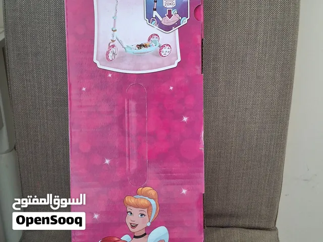 NEW. NEVER USED. STILL IN BOX. 3 YEARS +  PERFECT GIFT FOR GIRLS