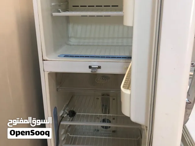 ثلاجة ال جي بحالة جيده - ينبع