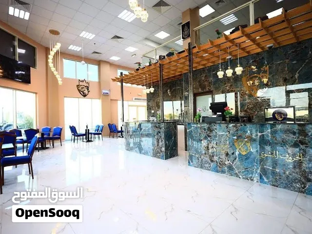 مطعم للبيع في موقع مميز بالشارقة – الصناعية 18