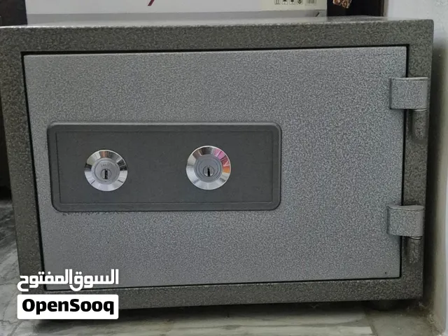 خزنة حديد مستعمله