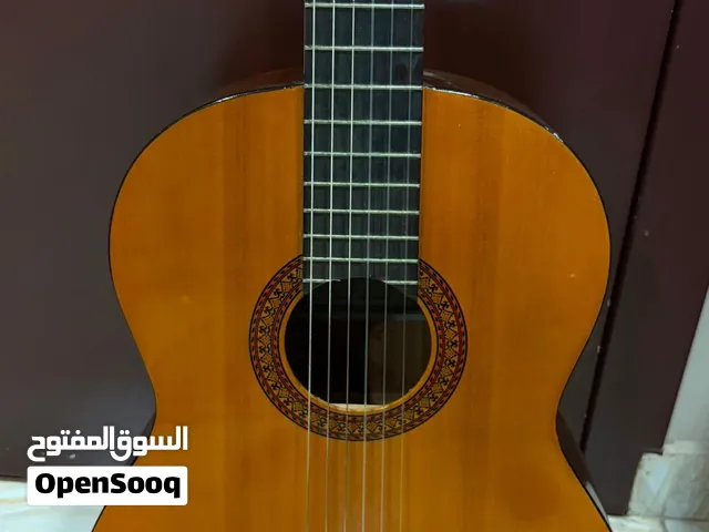 للبيع قيتار شبه جديد او وتاره شبه جديده القيتار مناسب للمبتدئين رقم توصل :