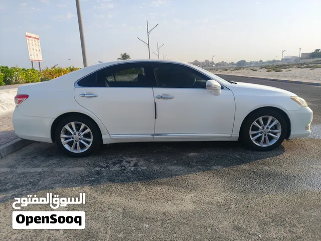2010 Lexus ES50 American specs, no accidents in uae