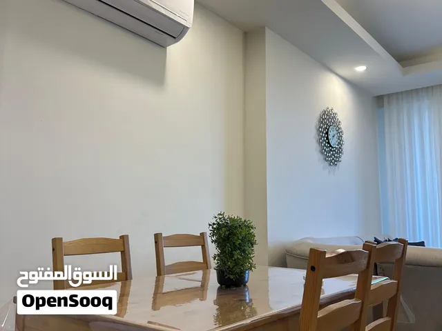 شقة مؤثثة اثاث زيرو للايجار في غرين ولد