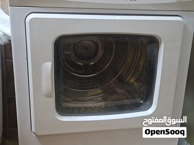 نشافة للبيع 9 كيلو  شبه جديد
