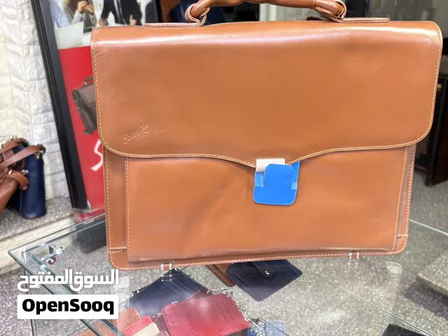 A brand new sevenK genuine leather breif case