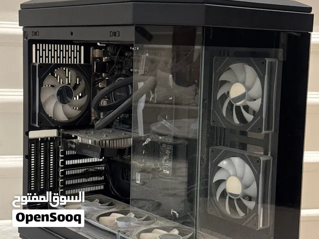 كمبيوتر قيمنق للبيع