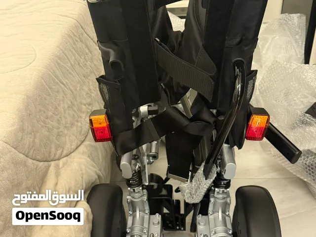 عربيه متحركه الي ذوي الاحتياجات الخاصه