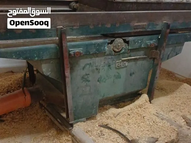 ماكنة فرم نجارة للبيع
