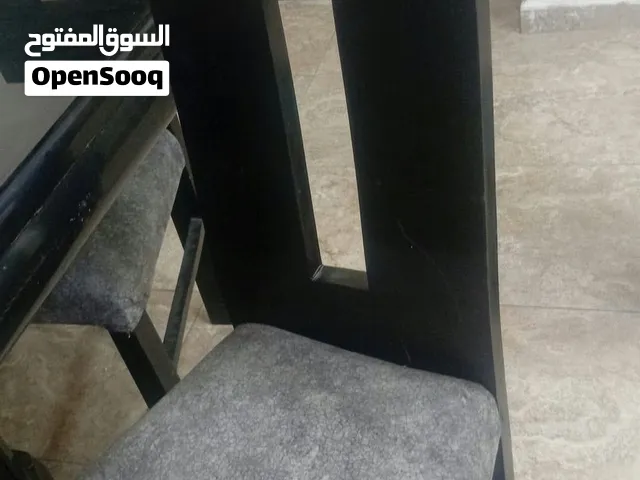 طاولة عائلية كبير