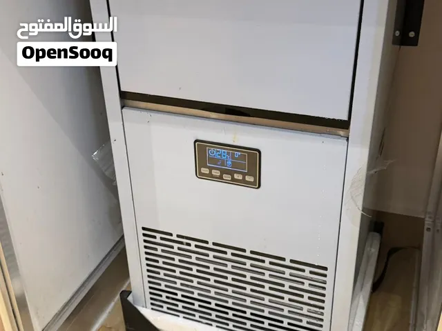 صانعة ثلج للكافيهات / ice maker
