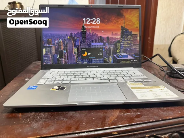 بحاله الوكاله.  شاحن الاصلي استعمال سنه. الجهاز بحاله الوكاله سبب البيع  احتياج  فلوس