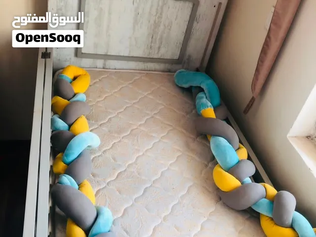 سرير أطفال جديد