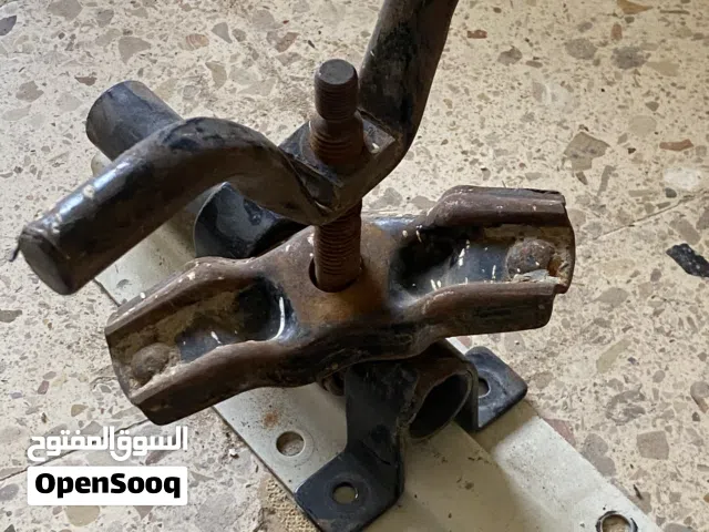 حامل الإطار الاحتياطي تيوتا ثعلب