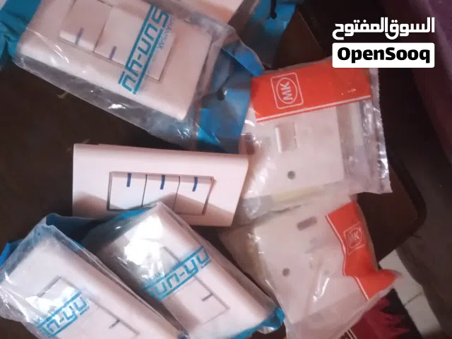 ادوات كهربائية منزلية مشكلة جديدة وادوات سباكه وسخان 30لتر ومفاتيح وعلب