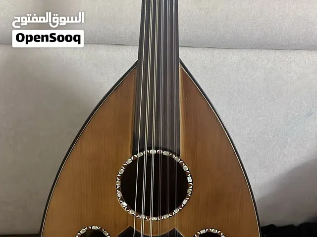 للبيع عود مصري نظييف جداً وصوته روعه وقوي