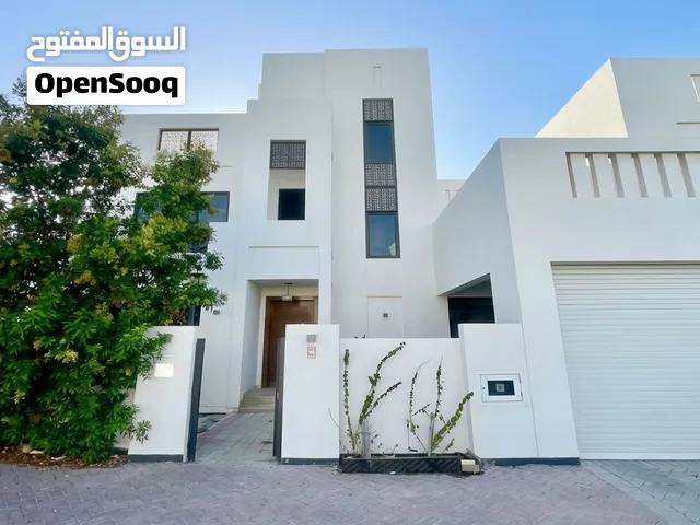 Beautiful 5 Bedrooms Fully Furnished Corner Villa Al Sherooq-Diyar Al Muharraq