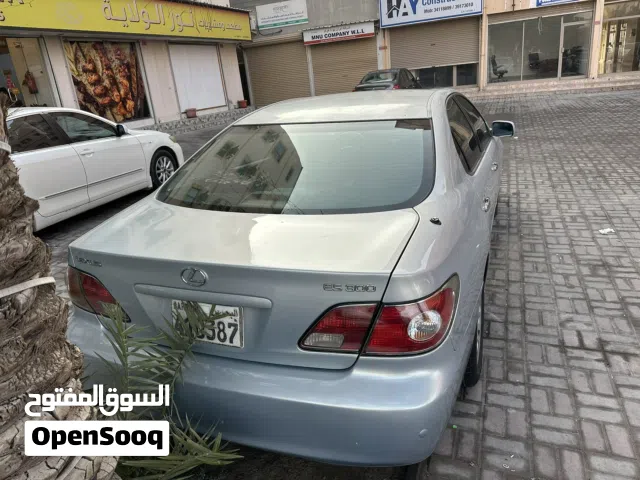 Lexus ES300