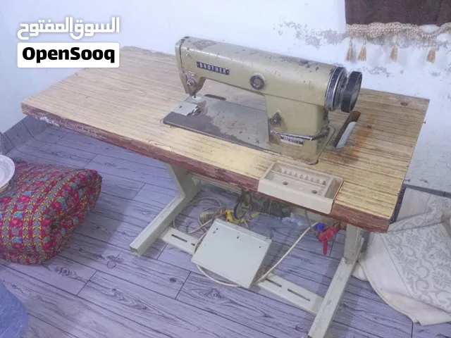 ماكينة خياطة